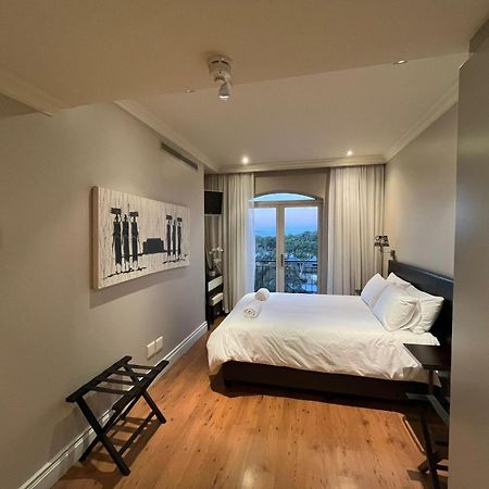 Cape Royale Luxury Suite Cape Town Exterior photo